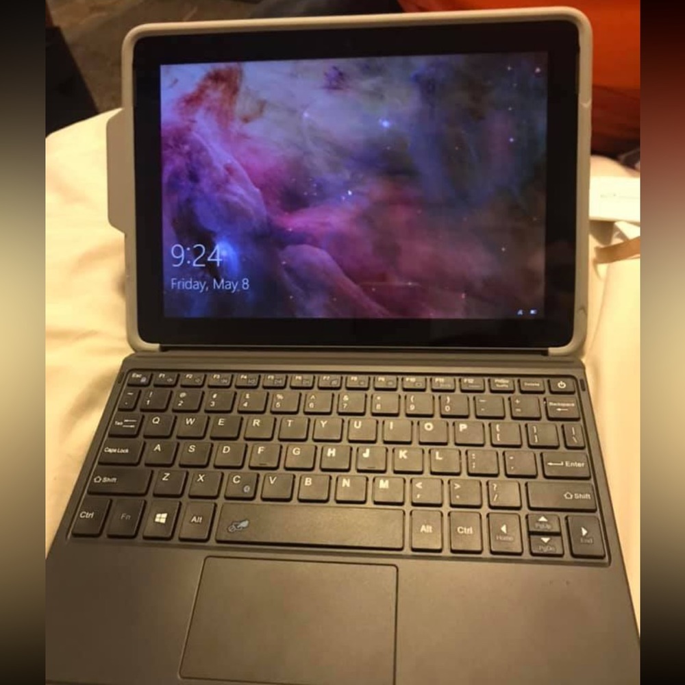 Microsoft Surface Go